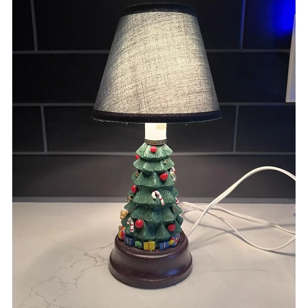 Christmas Tree Holiday Accent Table/Desk Lamp w/ Shade Green Resin Wood Base 10